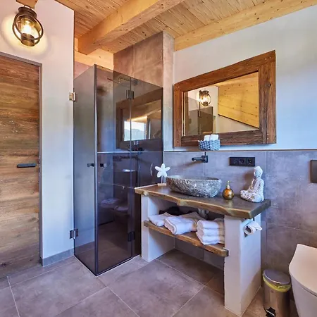 Sunshine Apartment *